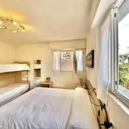 Apartment Golden Luxe - House Red Moon